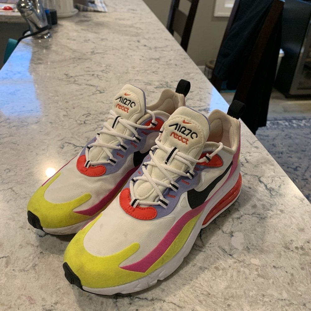 Nike Air 270 women’s size 8